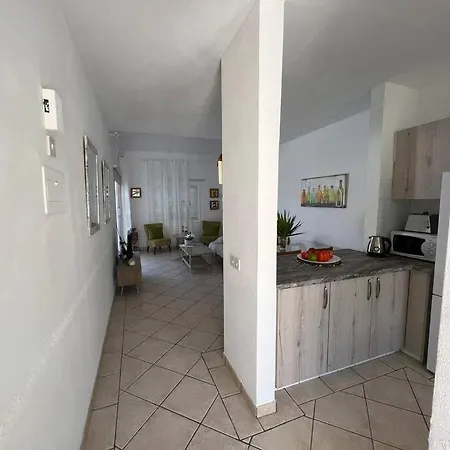 Апартаменты The Prime Location Lovely 1 Bedroom *